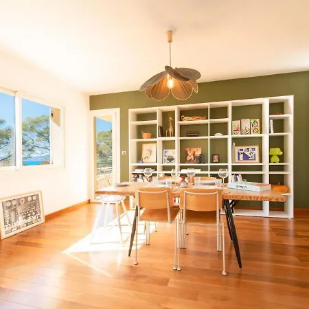 115m2 Avec Un Apercu Et Proche Du Centre Saint-Raphael (Var)